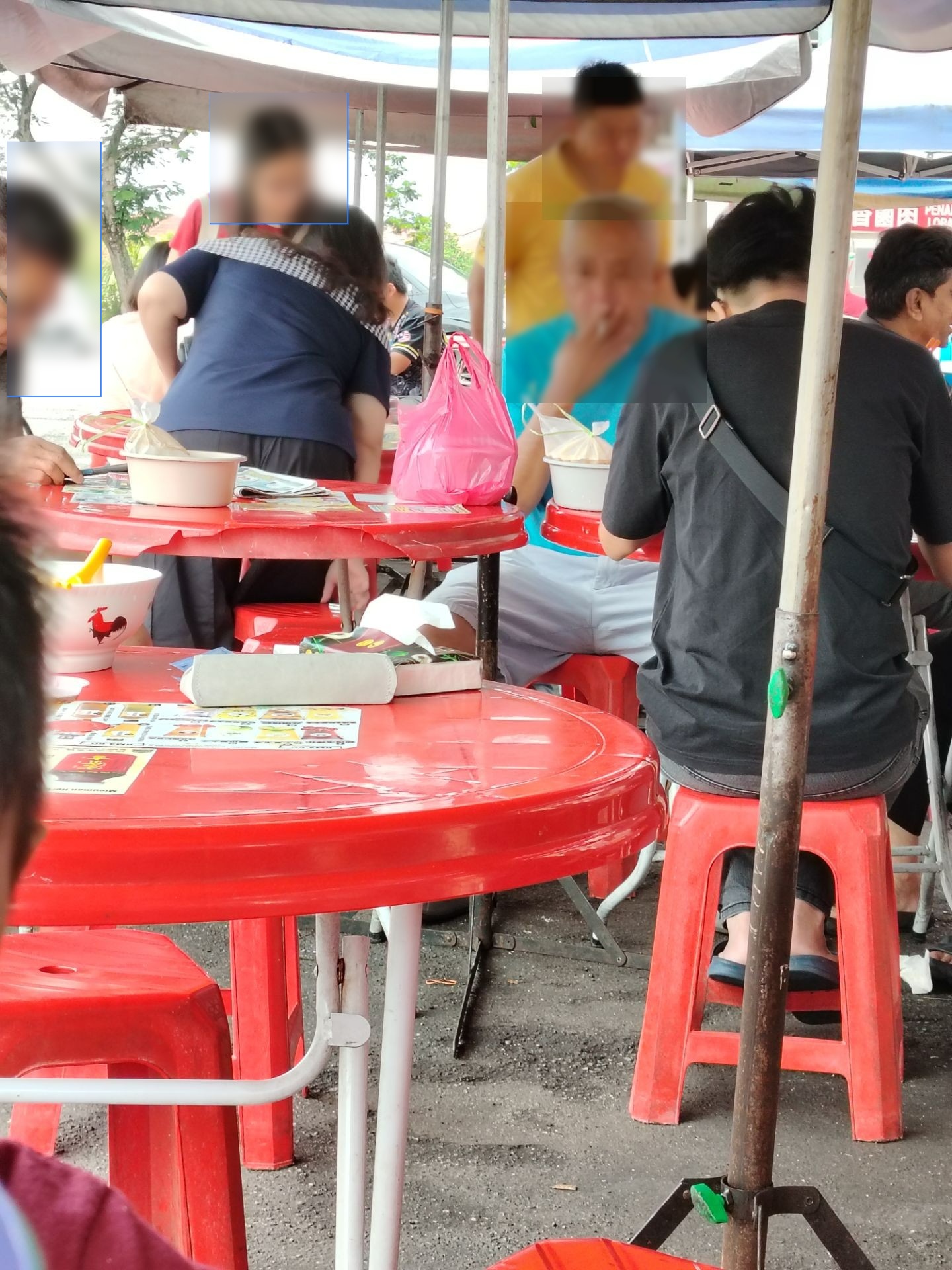 Merokok di kawasan larangan merokok