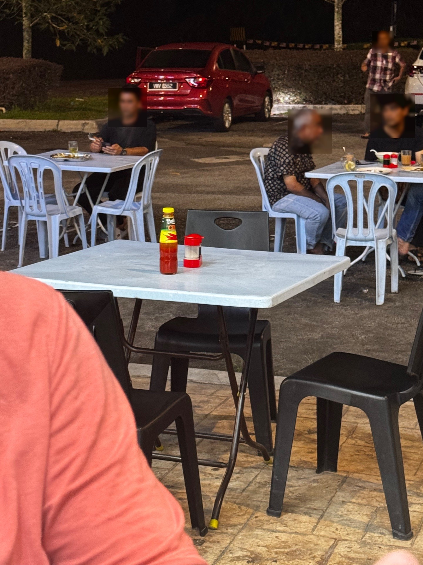 Merokok di kawasan larangan merokok